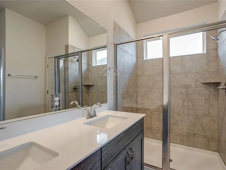 608 Saturnia Dr — Photo 23