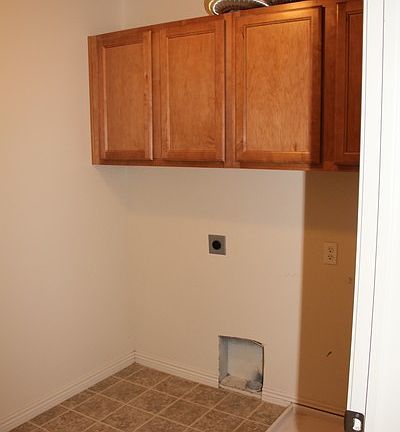 4th image of 1488 N August Dr Unit 32