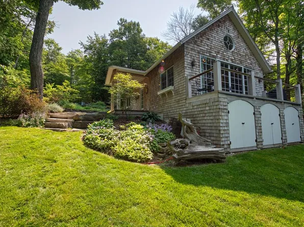 12403 N Maplewood Ln, Ellison Bay, WI 54210