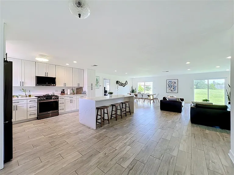 5501 Memorial Dr — Photo 12