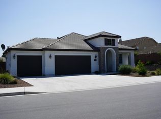 125 Los Altos Dr, Hollister, CA 95023