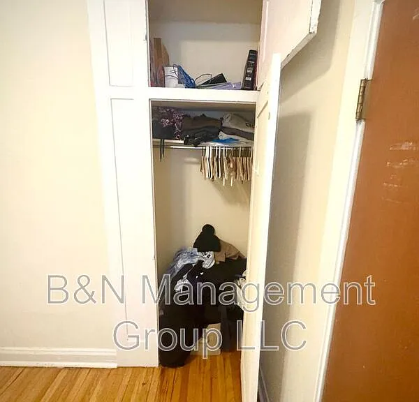 1063 W Dakin St #1 — Photo 11