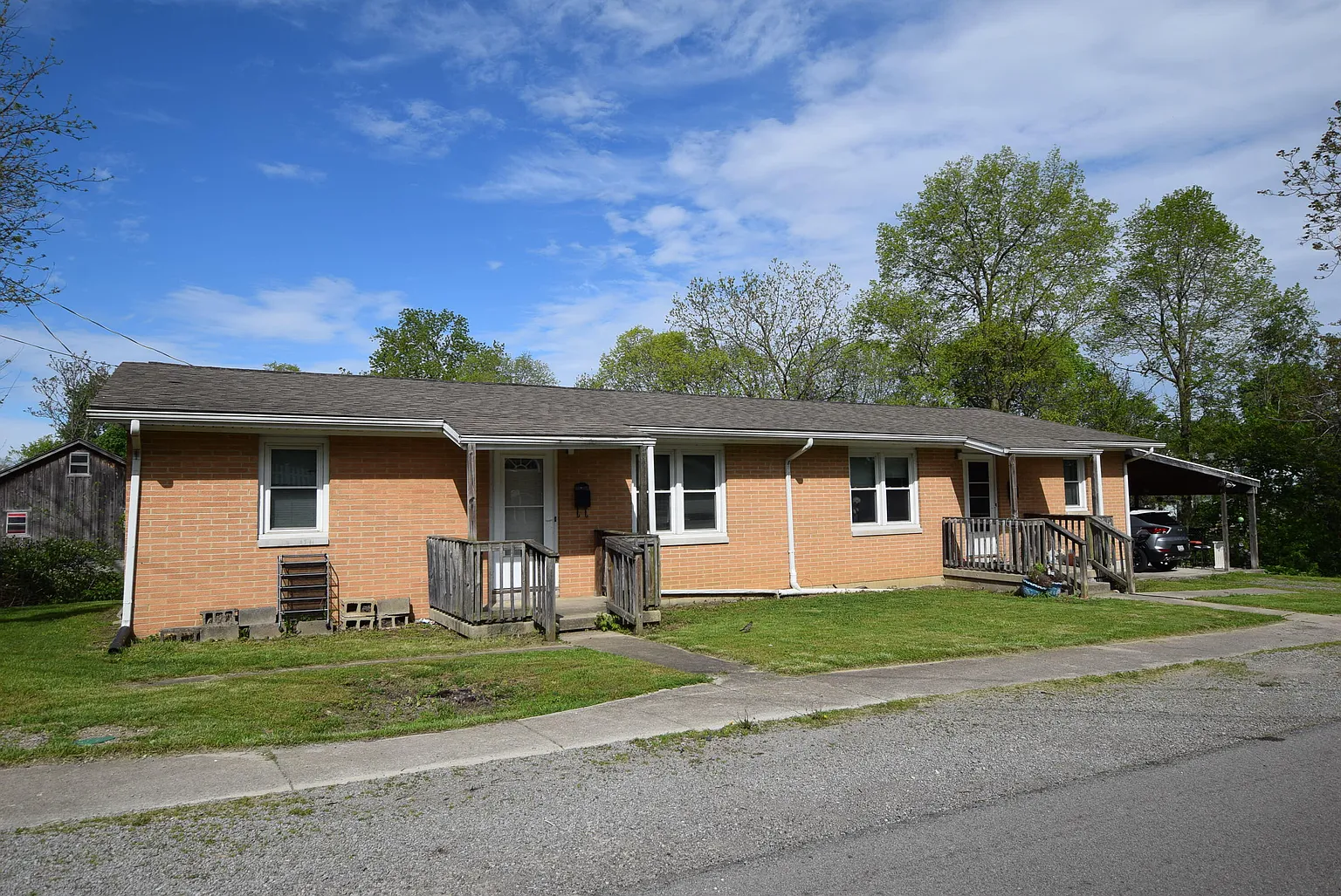 215 Green St photo 1