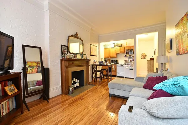 Rented by (Legacy) NY Quality Living Uptown | media 23