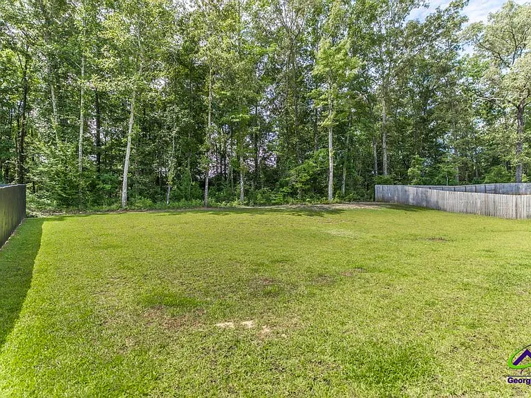 306 Rustic Live Oak Trl — Photo 34