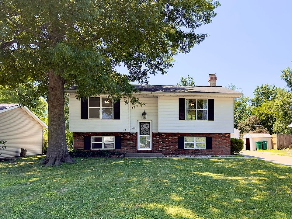 1st image of 614 Cypress Dr