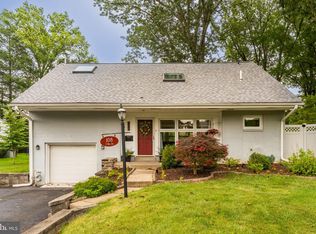 108 E Mill Rd, Flourtown, PA 19031