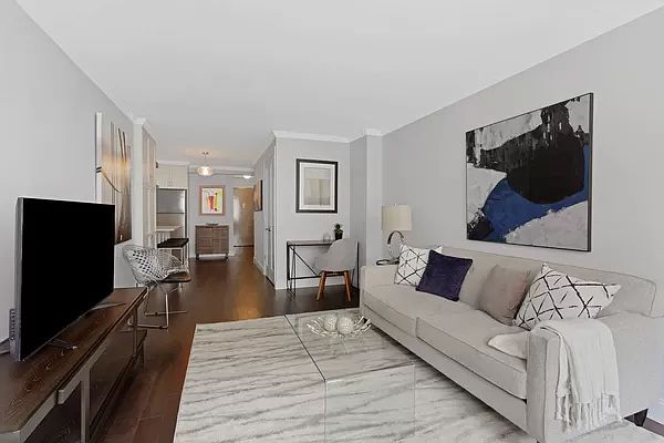 1st image of 130 E 18th St APT 7N