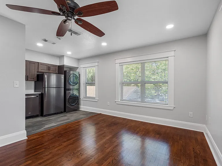 306 E Selma Ave #102 — Photo 19