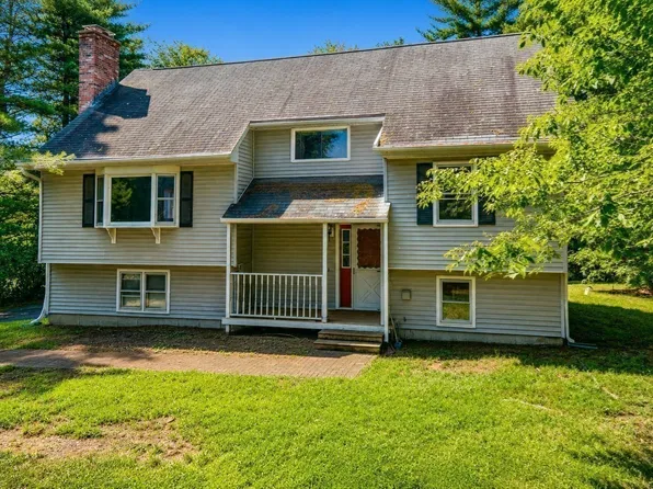 31 Pikes Hill Rd, Sterling, MA 01564
