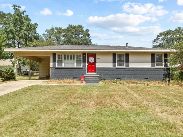 5304 Candlewood Dr, Northport, AL 35473