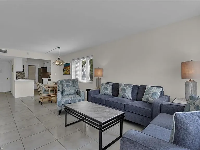1300 Gulf Shore Blvd N #205 — Photo 8