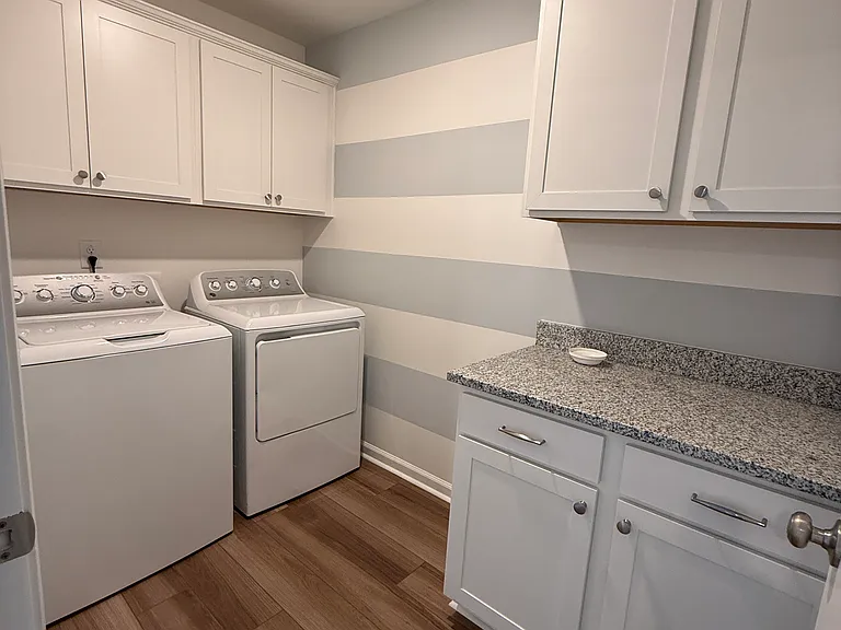 4736 Bell West Dr — Photo 13