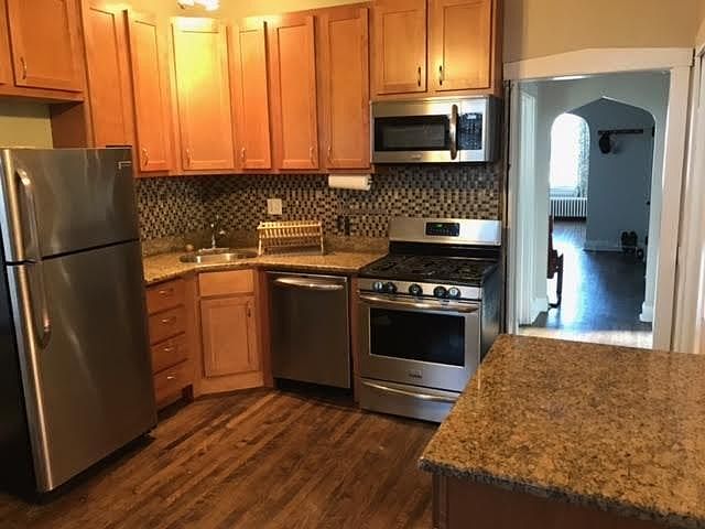 1st image of 3619 N Albany Ave #2