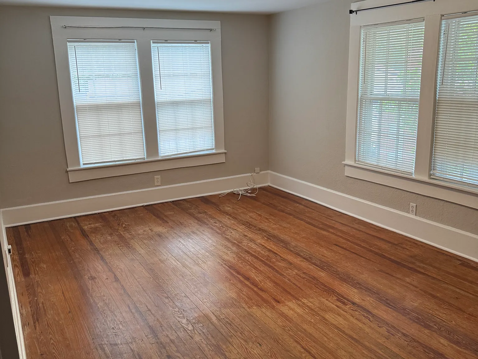 2 bed, 1.5 bath, 1100 sqft, $1,800 — Photo 4