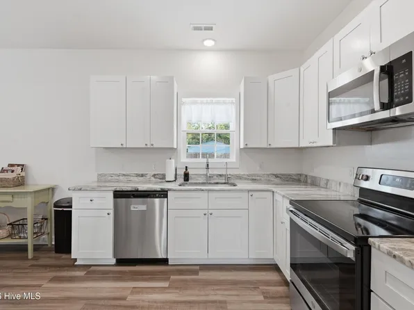 570 Mission Road, Southport, NC 28461