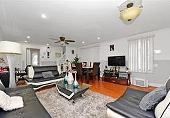 3rd image of 115-103 217th St