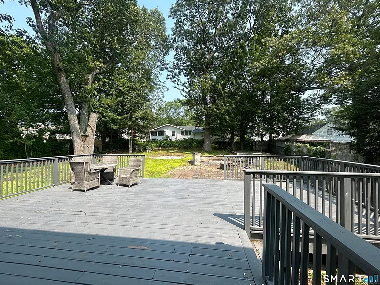 14 Normandy Dr — Photo 27