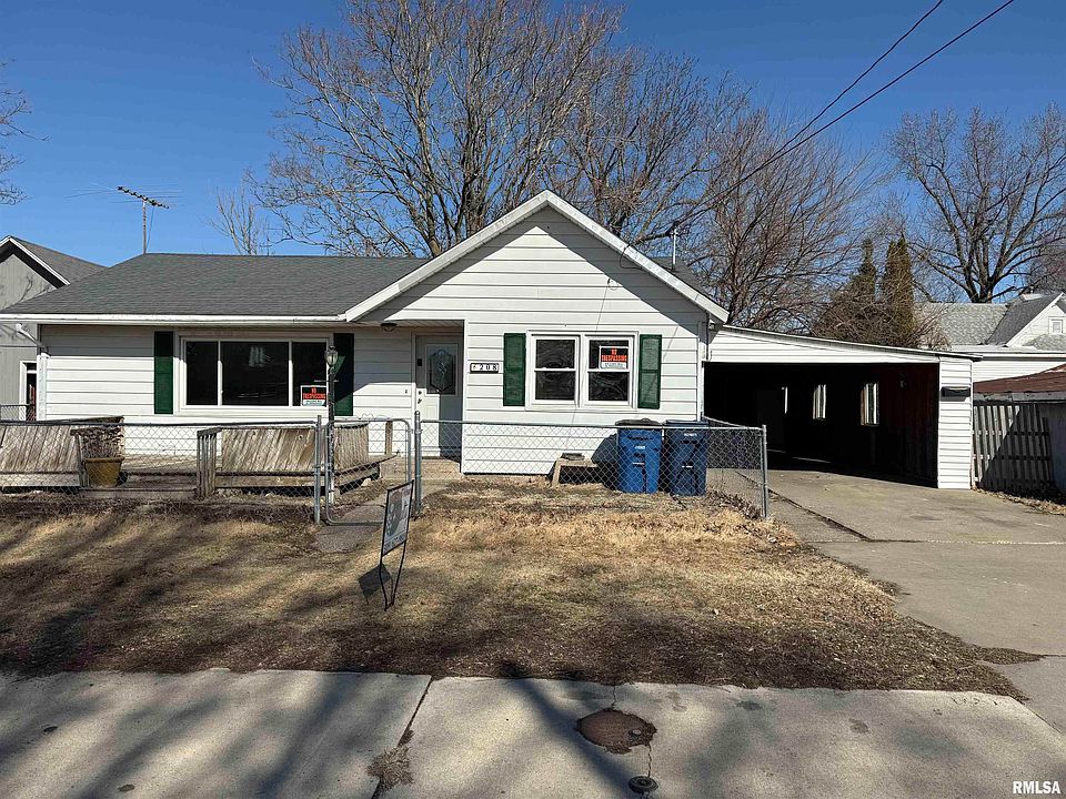 1st image of 208 W 10th Ave