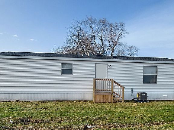 3rd image of 320 Wyoming St