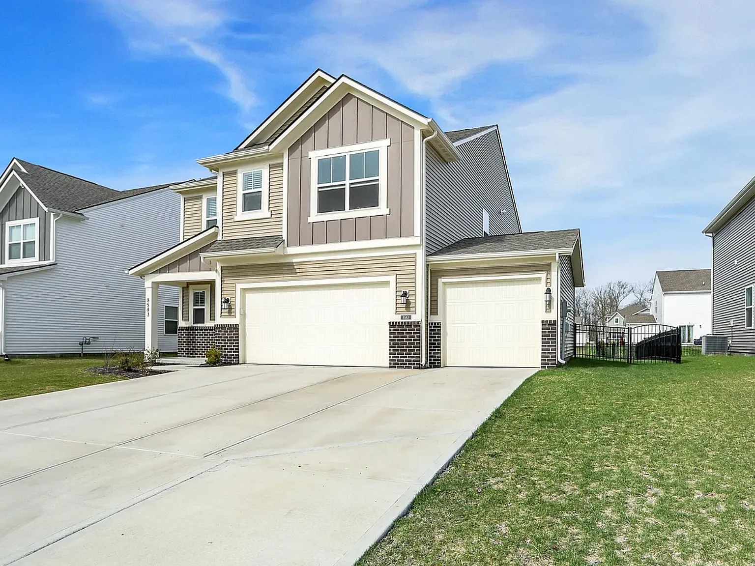 8583 Strabet Dr — Photo 2