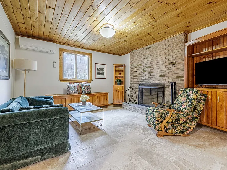 10 Purdy Hollow Rd — Photo 27