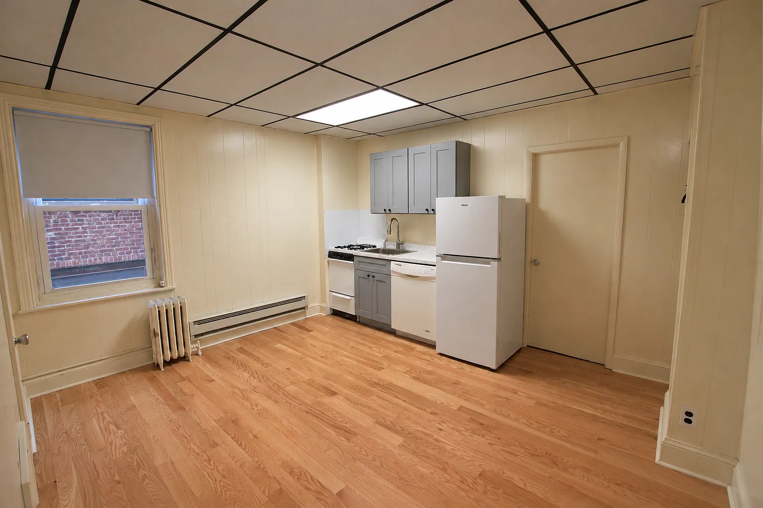 1 bed, 275 sqft, $1,095 — Photo 1