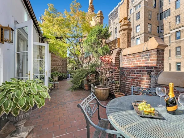 444 East 52nd Street image 1 of 24