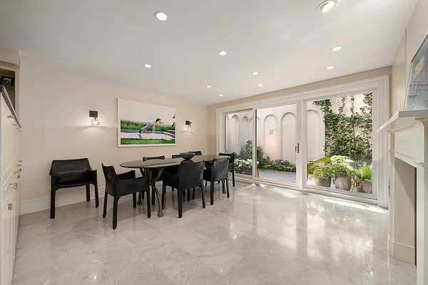 Rented by Compass | media 19