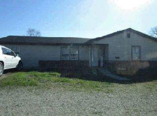 302 E Neal St, Jasonville, IN 47438