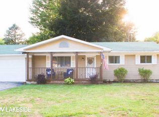 73543 Floral St, Armada, MI 48005