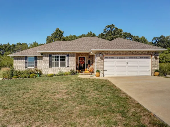 1236 Robins Nest Hill, Mt Vernon, MO 65712