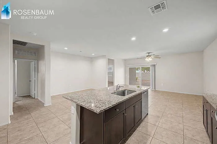 2431 S 46th St — Photo 15