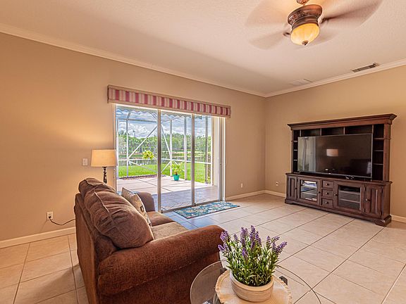 4th image of 10581 SW Waterway Ln