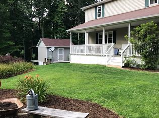 1075 Piney Flats Rd, Flat Top, WV 25841