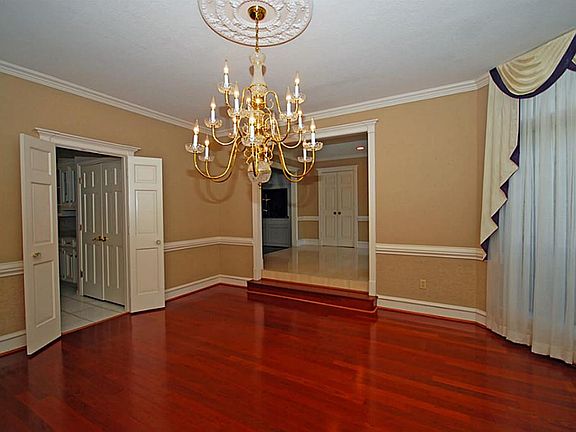 5th image of 3134 Baywood Park Dr