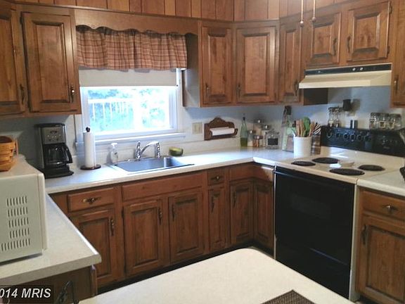 4th image of 17702 Meadowood Dr