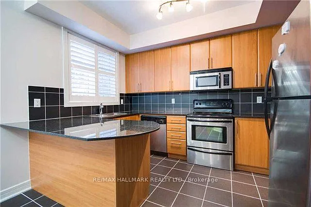 24 Glendora Ave — Photo 5