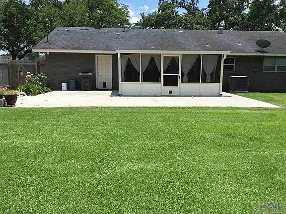 5th image of 209 Funderburk Ave
