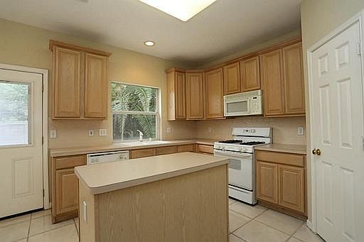 5th image of 19658 Heritage Elm Ct