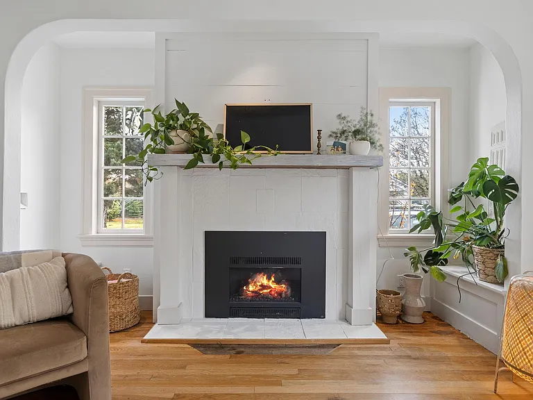 2613 Williams St — Photo 4