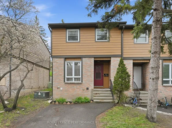 1767 Trappist Ln, Ottawa, ON K1C 1X7