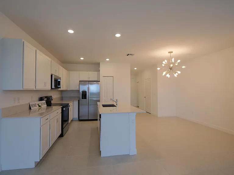206 SE Woodbark St #206 — Photo 5