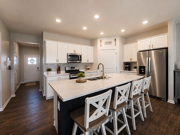 4th image of 1200 Redtail Cir
