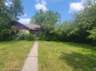 37802 Bloomfield Dr, Livonia, MI 48154