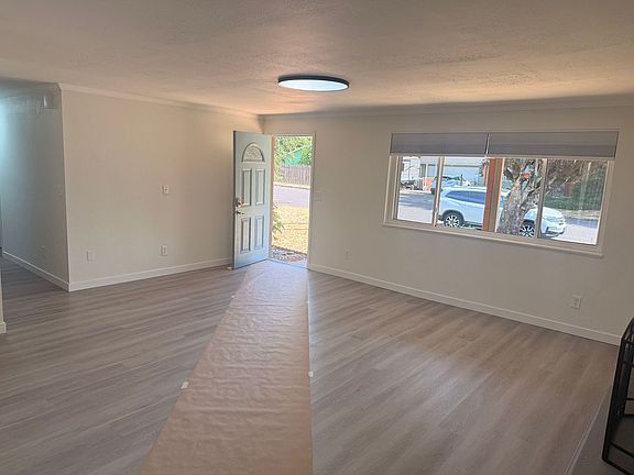 3rd image of 8512 NE 126th Ave