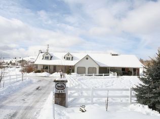 1460 Devonridge Dr, Klamath Falls, OR 97601