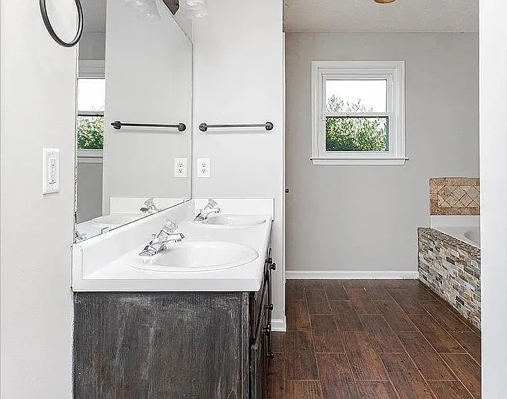 208 Stirling Bridge Dr — Photo 14