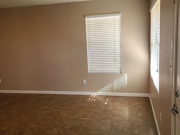 4th image of 7501 Harrier Ave NW
