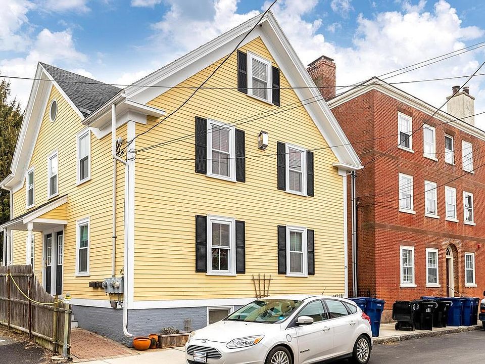 1st image of 29 Carlton St #1